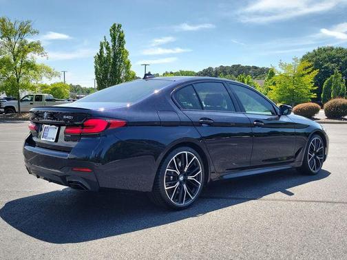 Carbon Black Metallic 2021 BMW 540 i