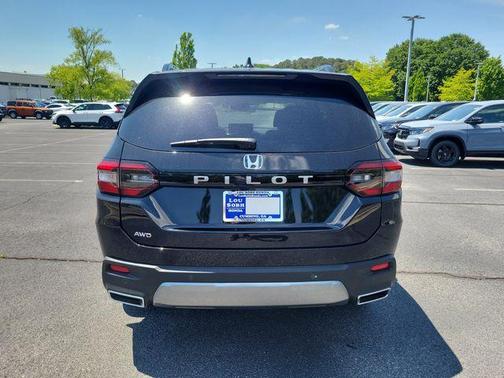 Crystal Black Pearl 2026 Honda Pilot EX-L