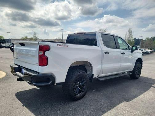 Summit White 2019 Chevrolet Silverado 1500 LT Trail Boss