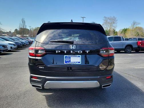 Crystal Black Pearl 2026 Honda Pilot Elite