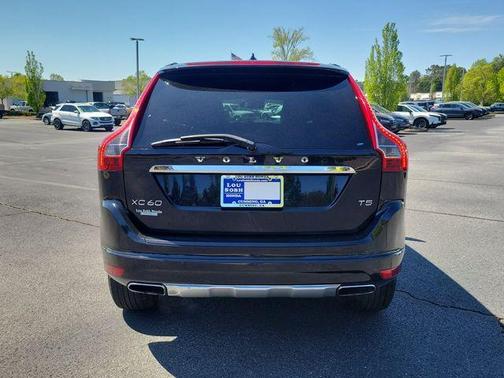 Black Sapphire Metallic 2015 Volvo XC60 T5 Premier
