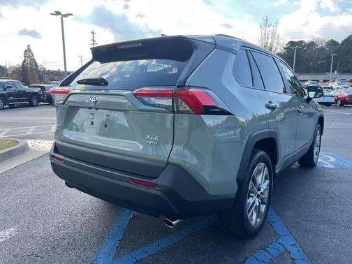 2023 Toyota RAV4 XLE Premium