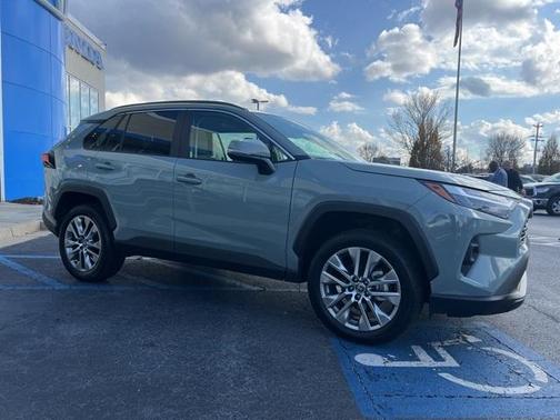 2023 Toyota RAV4 XLE Premium