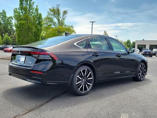 Crystal Black Pearl 2026 Honda Accord Hybrid Touring
