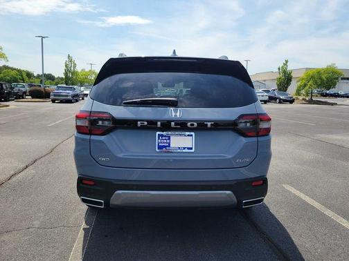 Sonic Gray Pearl 2026 Honda Pilot Elite