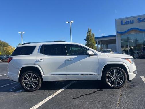 2019 GMC Acadia Denali