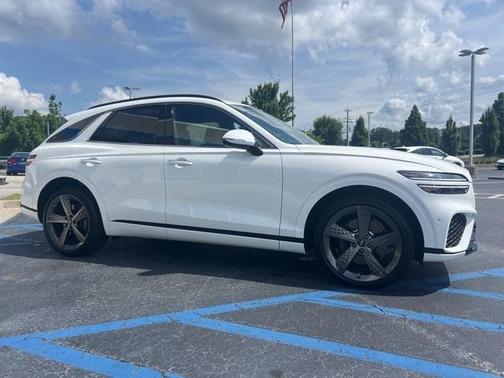 2025 Genesis GV70 2.5T