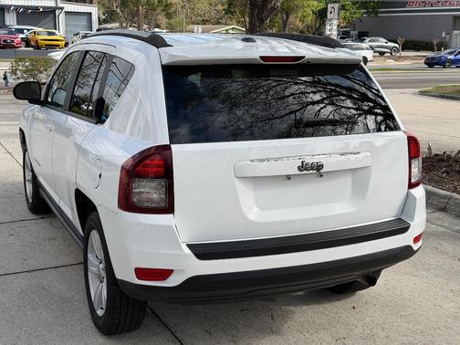 Bright White Clearcoat 2017 Jeep Compass Sport