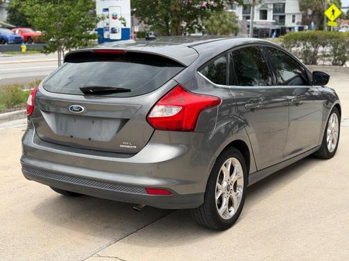 2010 Ford Focus SES