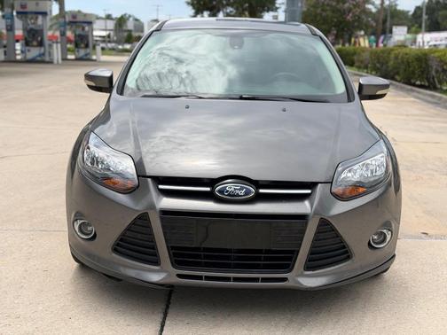 2010 Ford Focus SES Sedan