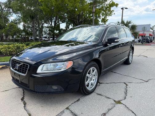 Black 2008 Volvo V70