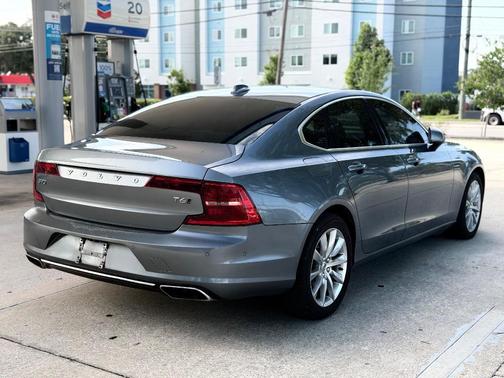 Osmium Grey Metallic 2017 Volvo S90 T6 Momentum