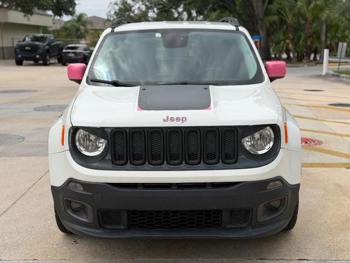 Alpine White 2016 Jeep Renegade Latitude SUV