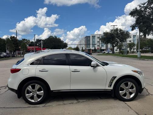 Moonlight White 2011 INFINITI FX35 Base