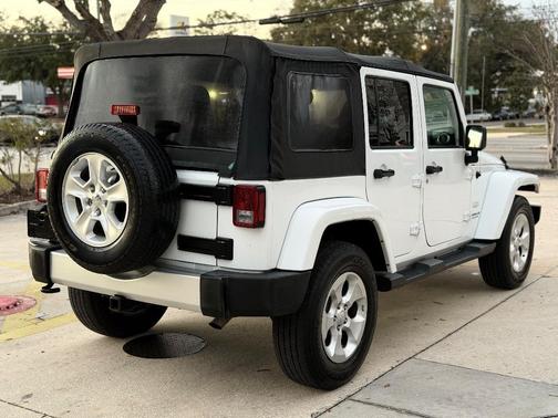 Bright White Clearcoat 2015 Jeep Wrangler Unlimited Sahara