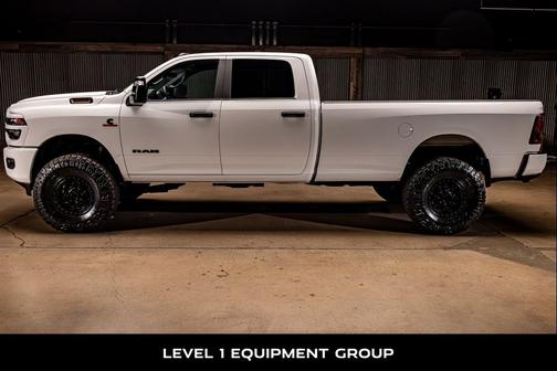 2025 RAM 3500 Big Horn Crew Cab 4x4 8' Box