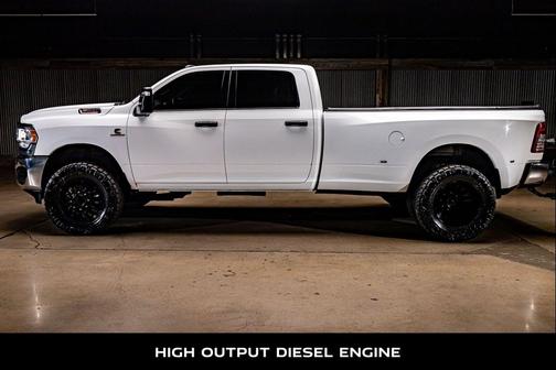 2024 RAM 3500 Tradesman Crew Cab 4x4 8' Box