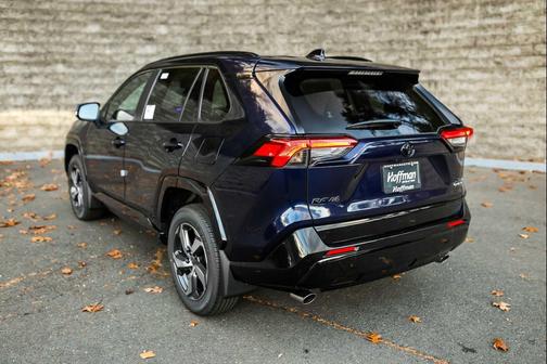 2025 Toyota RAV4 Hybrid SE