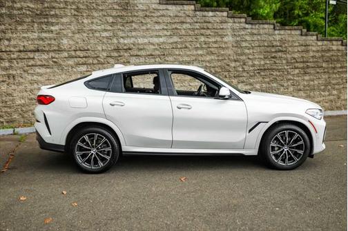 2022 BMW X6 xDrive40i
