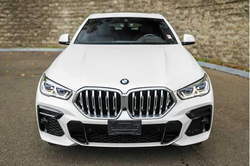2022 BMW X6 xDrive40i