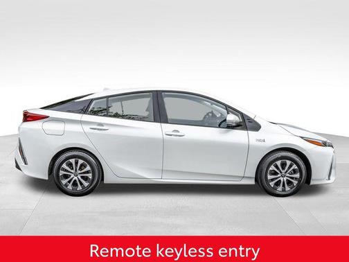 Wind Chill Pearl 2022 Toyota Prius Prime XLE