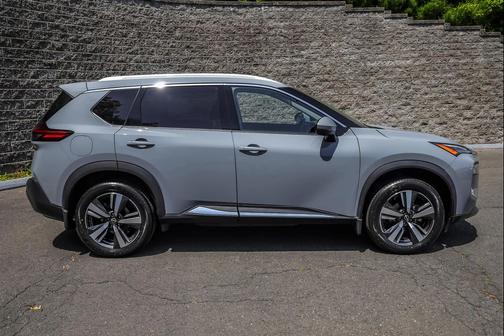 2022 Nissan Rogue SL