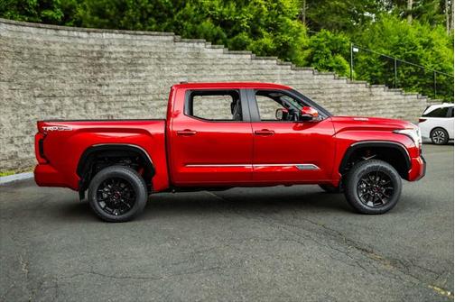 2025 Toyota Tundra Hybrid Platinum