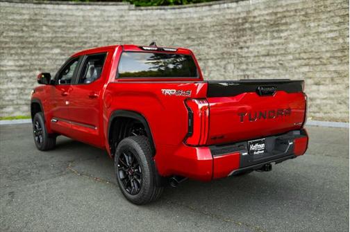 2025 Toyota Tundra Hybrid Platinum