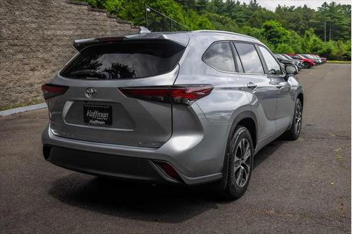 2025 Toyota Highlander XLE