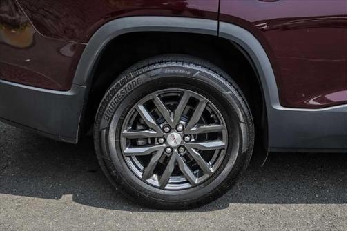 2017 GMC Acadia SLT-1