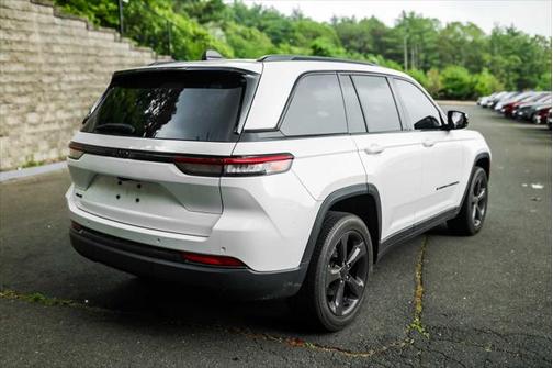 2023 Jeep Grand Cherokee Altitude