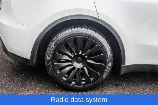 Pearl White Multi-Coat 2024 Tesla Model Y Long Range Dual Motor All-Wheel Drive