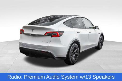 Pearl White Multi-Coat 2024 Tesla Model Y Long Range Dual Motor All-Wheel Drive