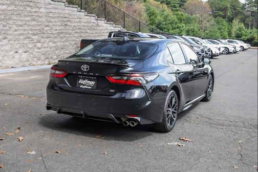 Midnight Black Metallic 2024 Toyota Camry SE