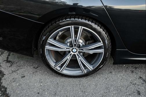 2021 BMW 330 xDrive
