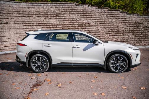 2025 Toyota Crown Signia XLE