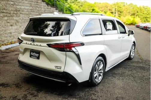 2021 Toyota Sienna Limited 7-Passenger