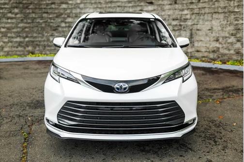 2021 Toyota Sienna Limited 7-Passenger