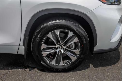 2025 Toyota Highlander XLE