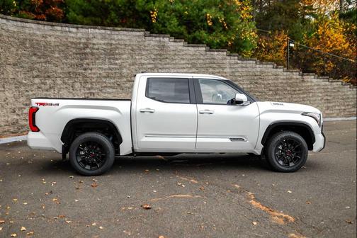 2026 Toyota Tundra Hybrid Platinum