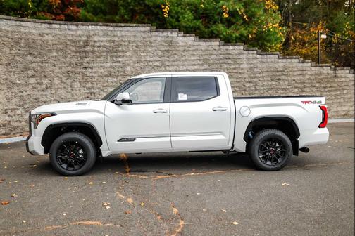 2026 Toyota Tundra Hybrid Platinum