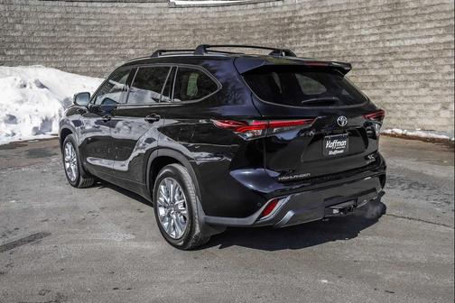 2026 Toyota Highlander Hybrid Limited