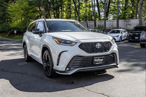 Wind Chill Pearl 2023 Toyota Highlander XSE