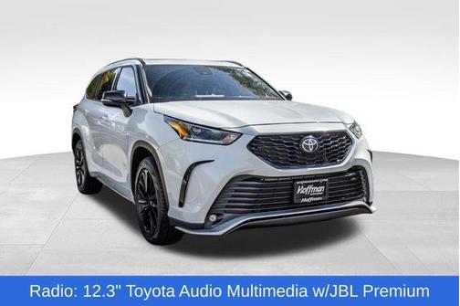 Wind Chill Pearl 2023 Toyota Highlander XSE