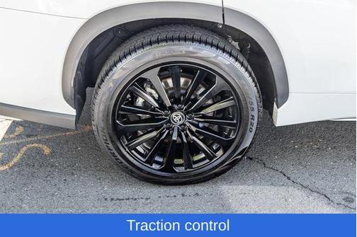 Wind Chill Pearl 2023 Toyota Highlander XSE