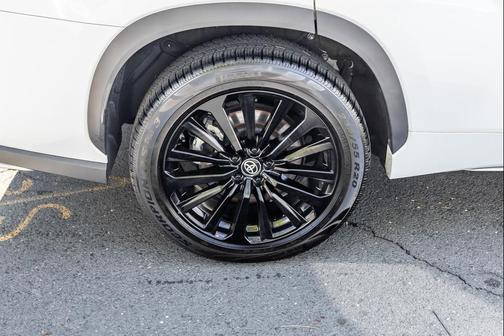 Wind Chill Pearl 2023 Toyota Highlander XSE