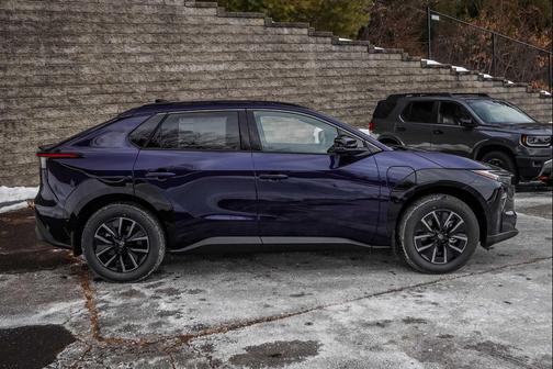 2026 Toyota bZ XLE Plus