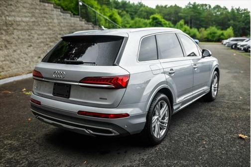 2022 Audi Q7 55 Premium Plus