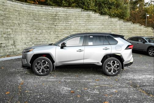 2025 Toyota RAV4 Hybrid SE