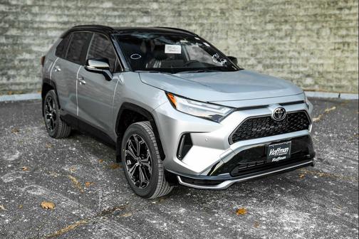 2025 Toyota RAV4 Hybrid SE